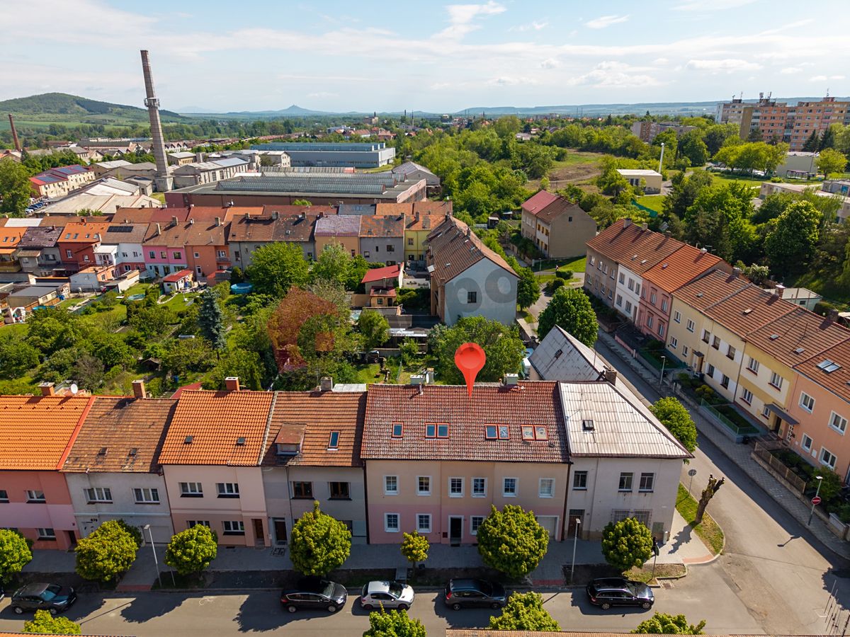 Prodej rodinného domu 318 m², pozemek 374 m²